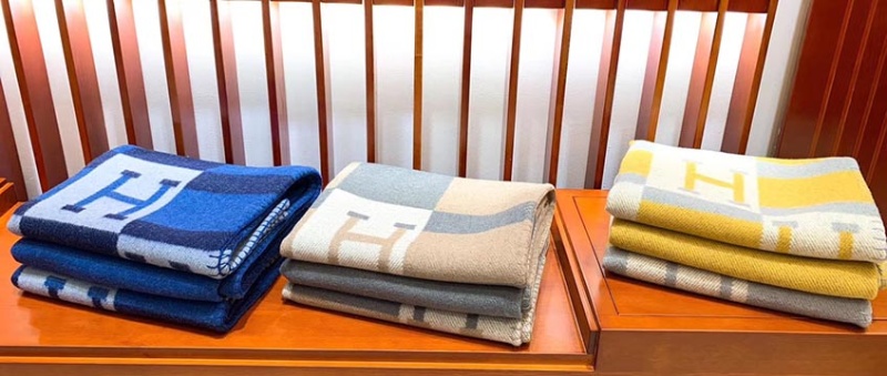 Hermes blanket 850x360